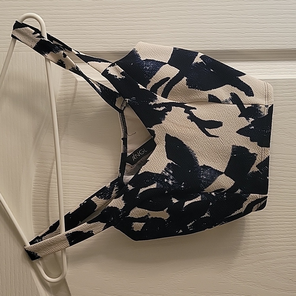 Angl Crop Top